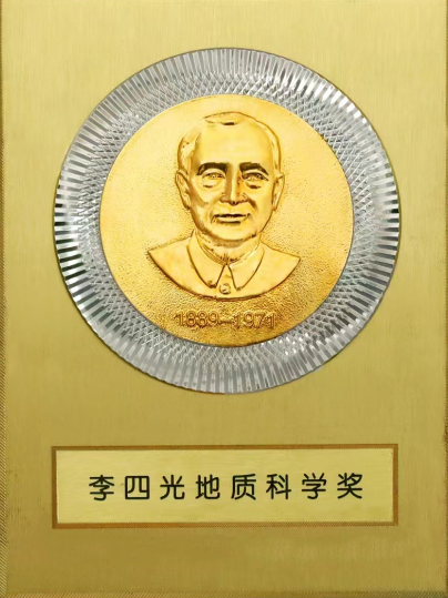 1759808311500379.png 08dea40aeea680990cd979250f395504.png